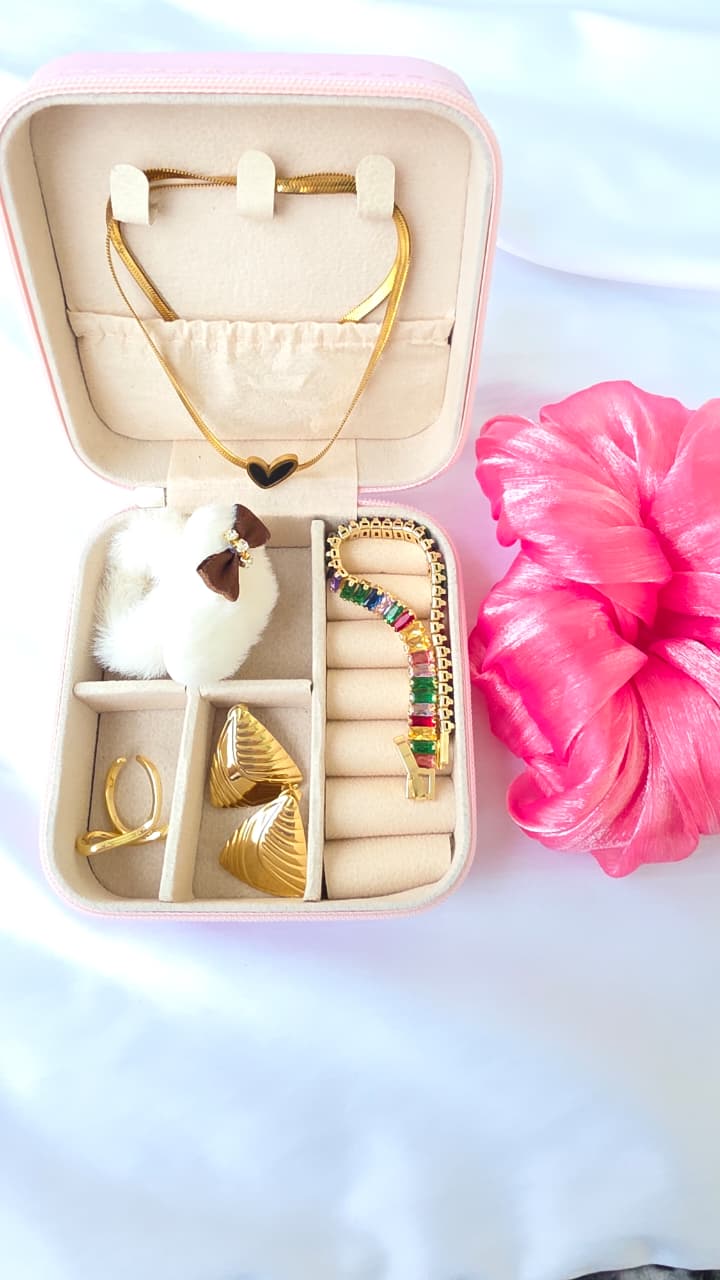 Pink Hamper Box (6 items and a free jewelery organiser)