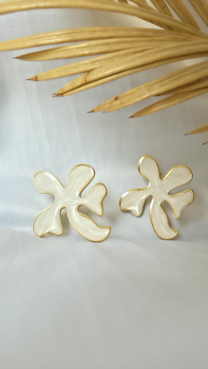 Wildflora Enamel Studs