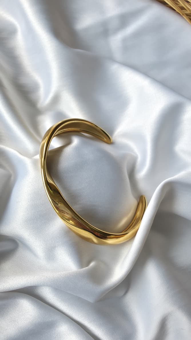 Elegant Gold Cuff Bracelet
