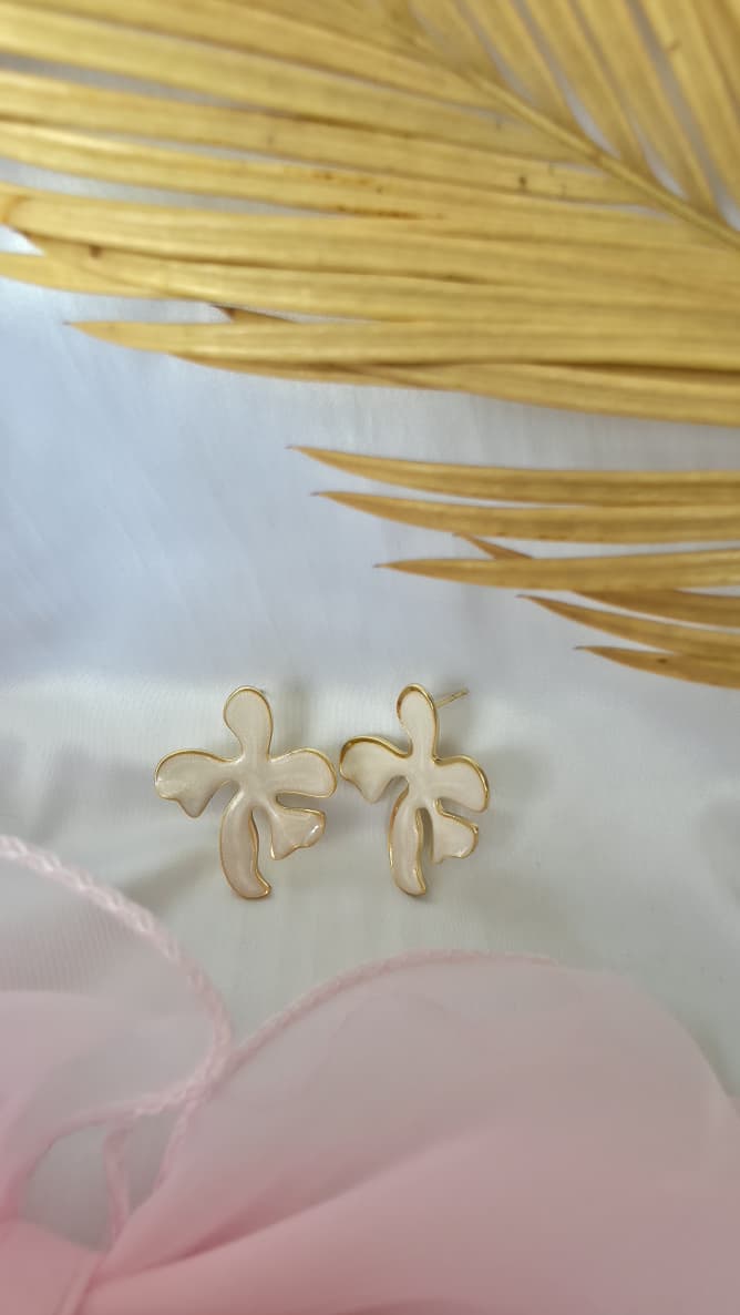 Wildflora Enamel Studs