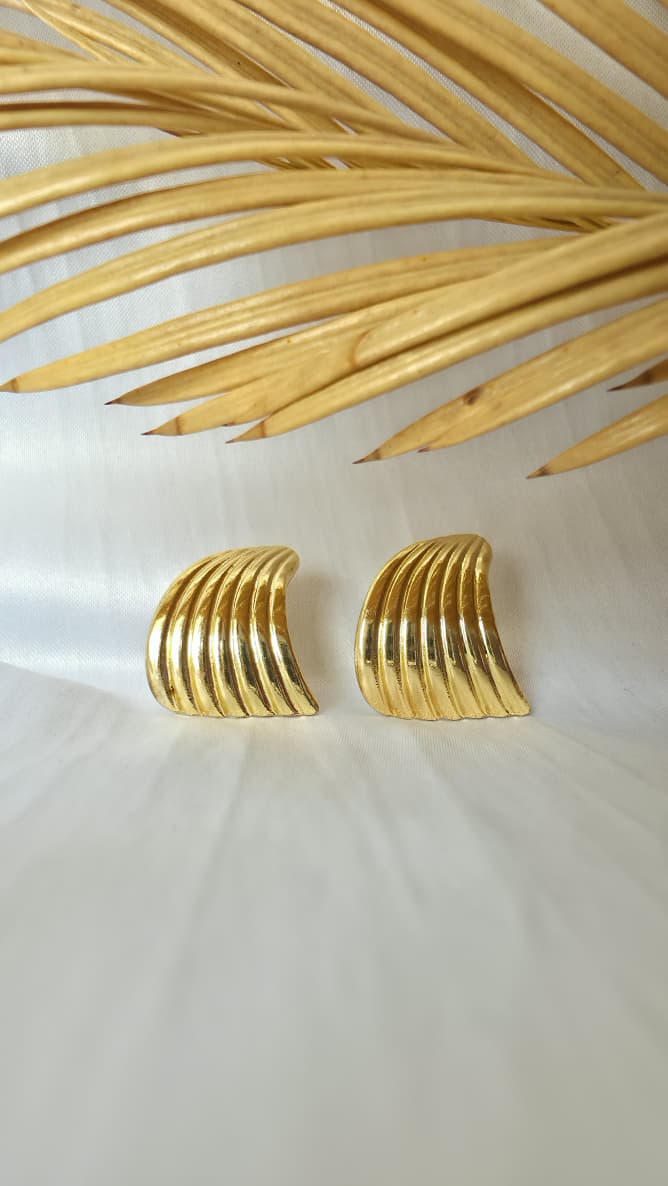 The Wavelet Studs