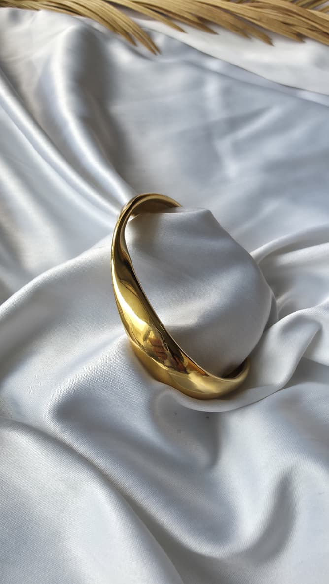 Elegant Gold Cuff Bracelet