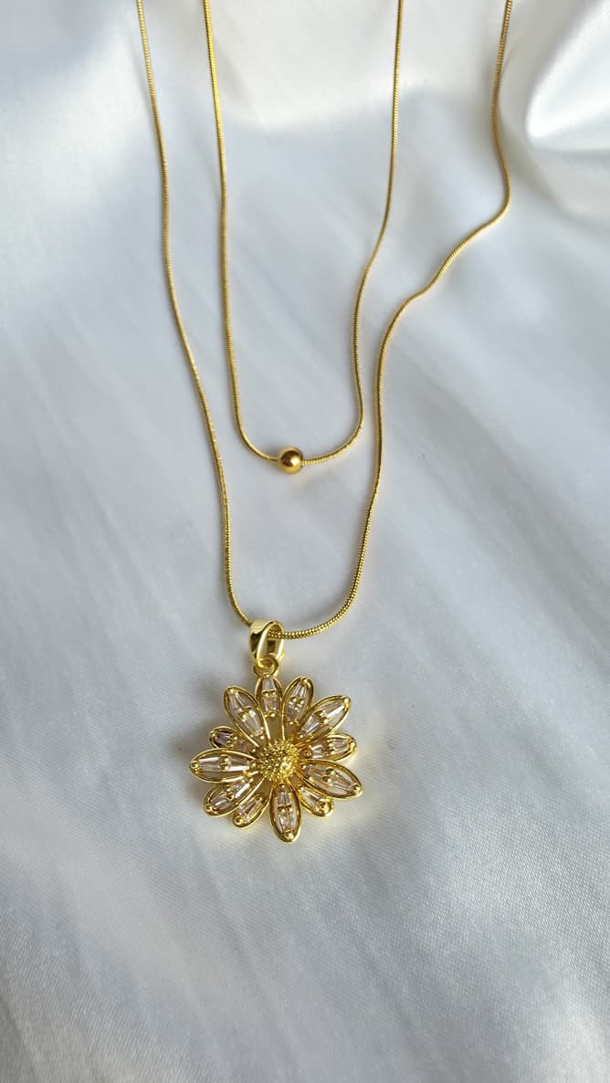 Crystal Bloom Layered Chain