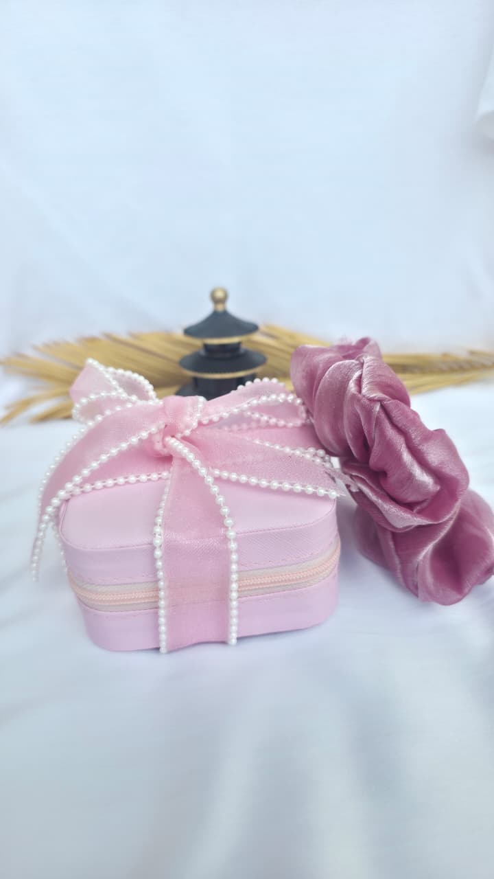 Pink Premium Hamper Box (7 items with free jewelry organizer