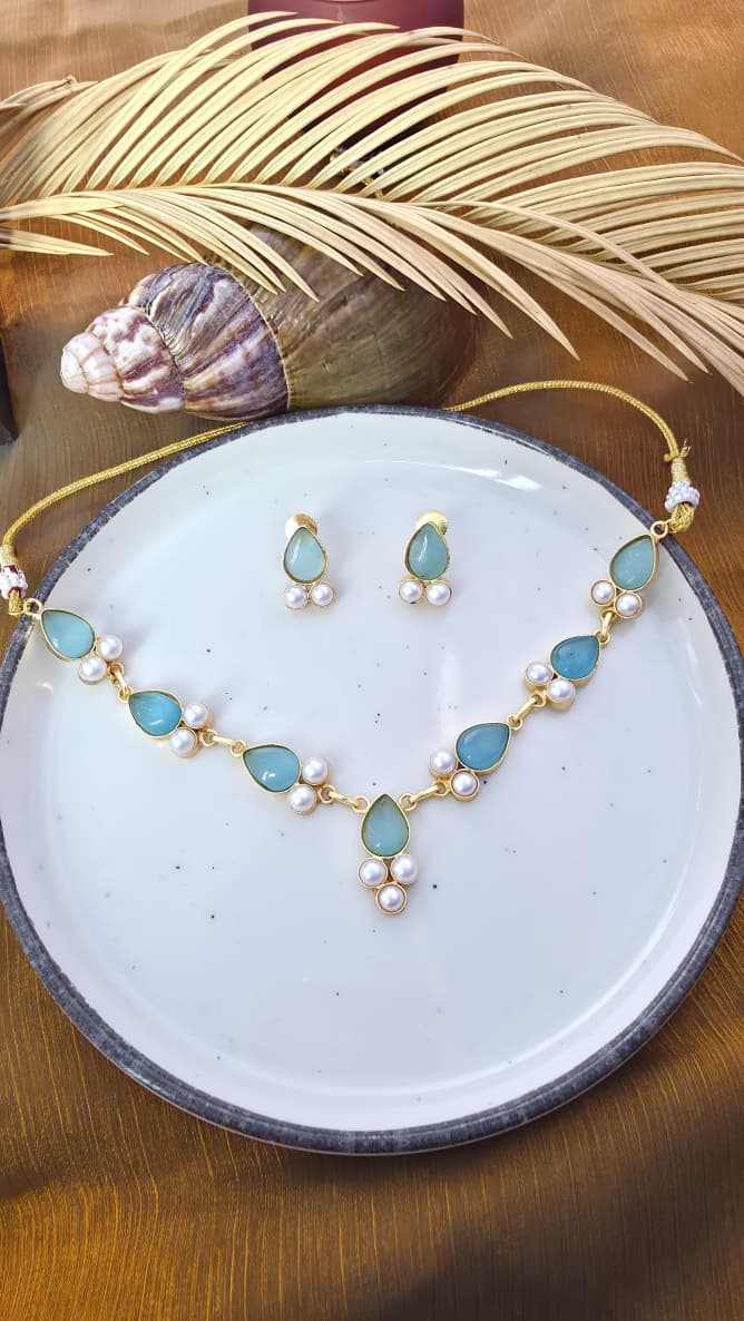 Blue Monalisa Stone Pearl Necklace Set