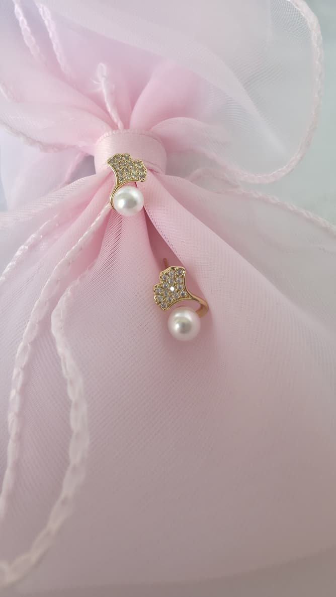 The Dewdrop Gingko Earrings