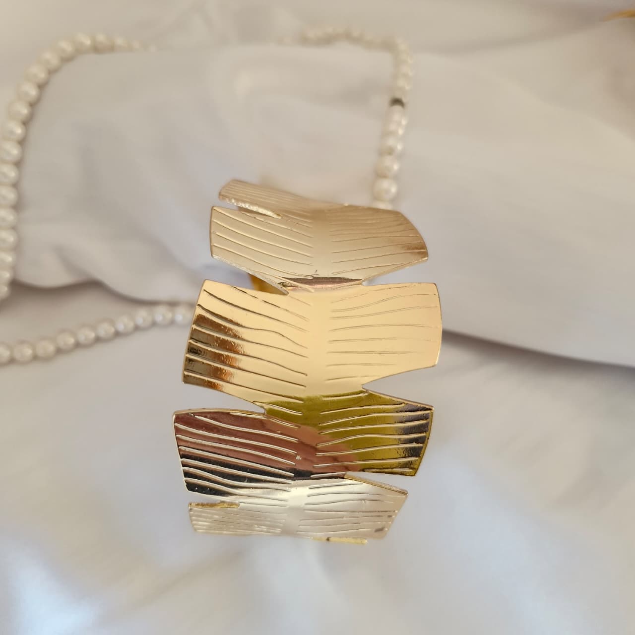 The Linear Palm Cuff