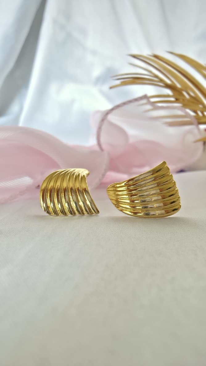 The Wavelet Studs