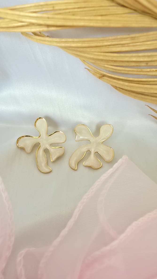 Wildflora Enamel Studs