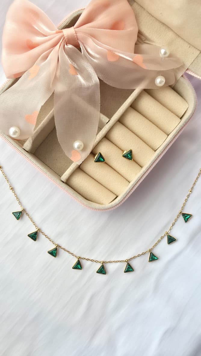 Emerald Triangle Necklace with Earrings