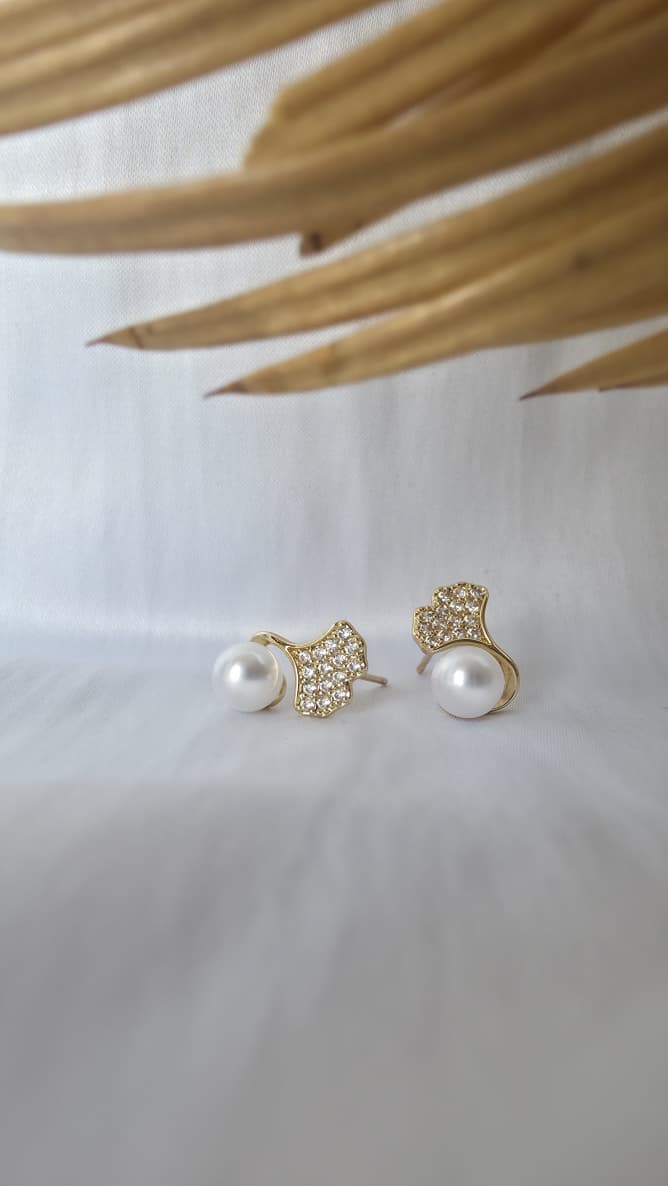 The Dewdrop Gingko Earrings