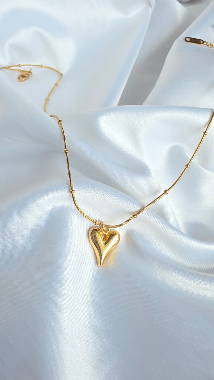 Sweetheart Satellite Chain