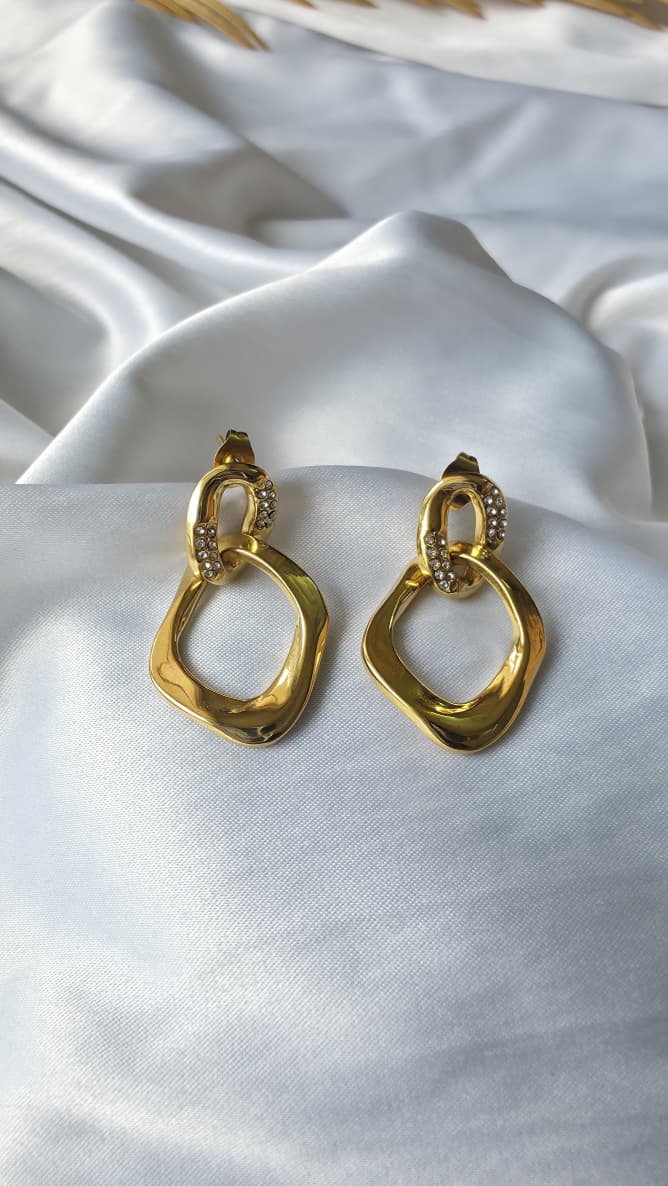 Elegant Gold-Tone Dangle Earrings