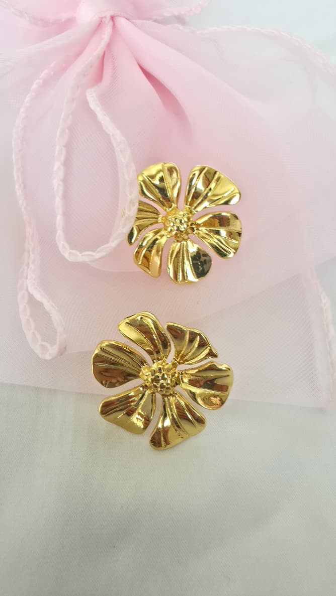 The Spring Bloom Studs