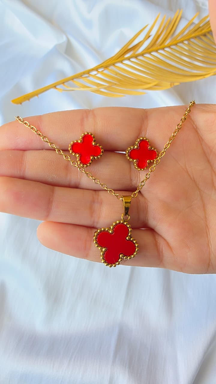 Red Clover Pendant Set