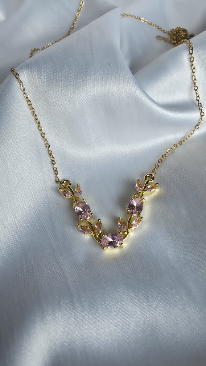 The Royal Tulip Chain