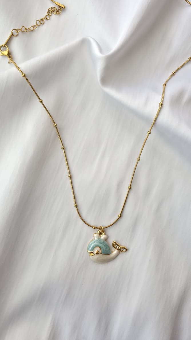 Charming Dolphin Pendant Necklace
