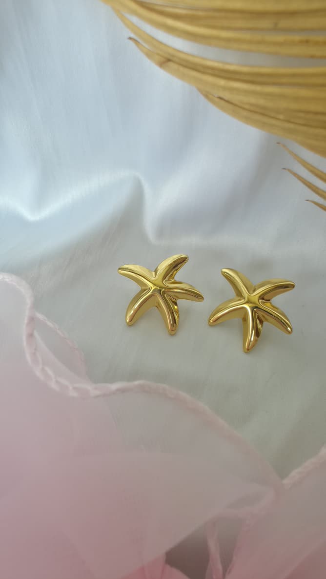 The Puffy Sea Star Studs
