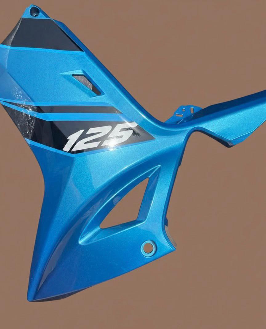 Carénage latéral moto 125