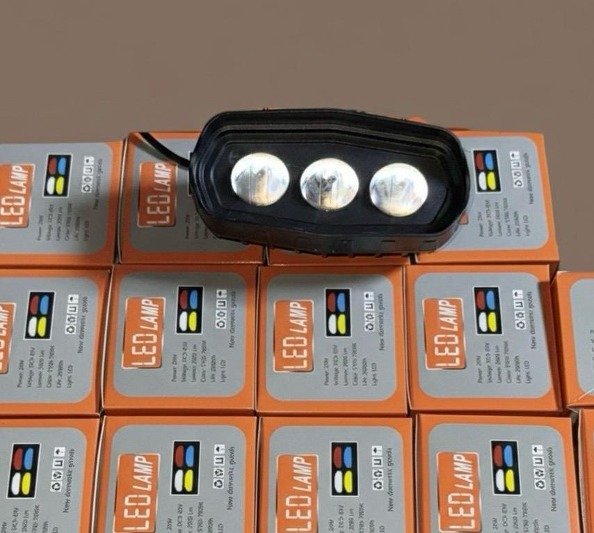 Lampe LED à 3 lentilles