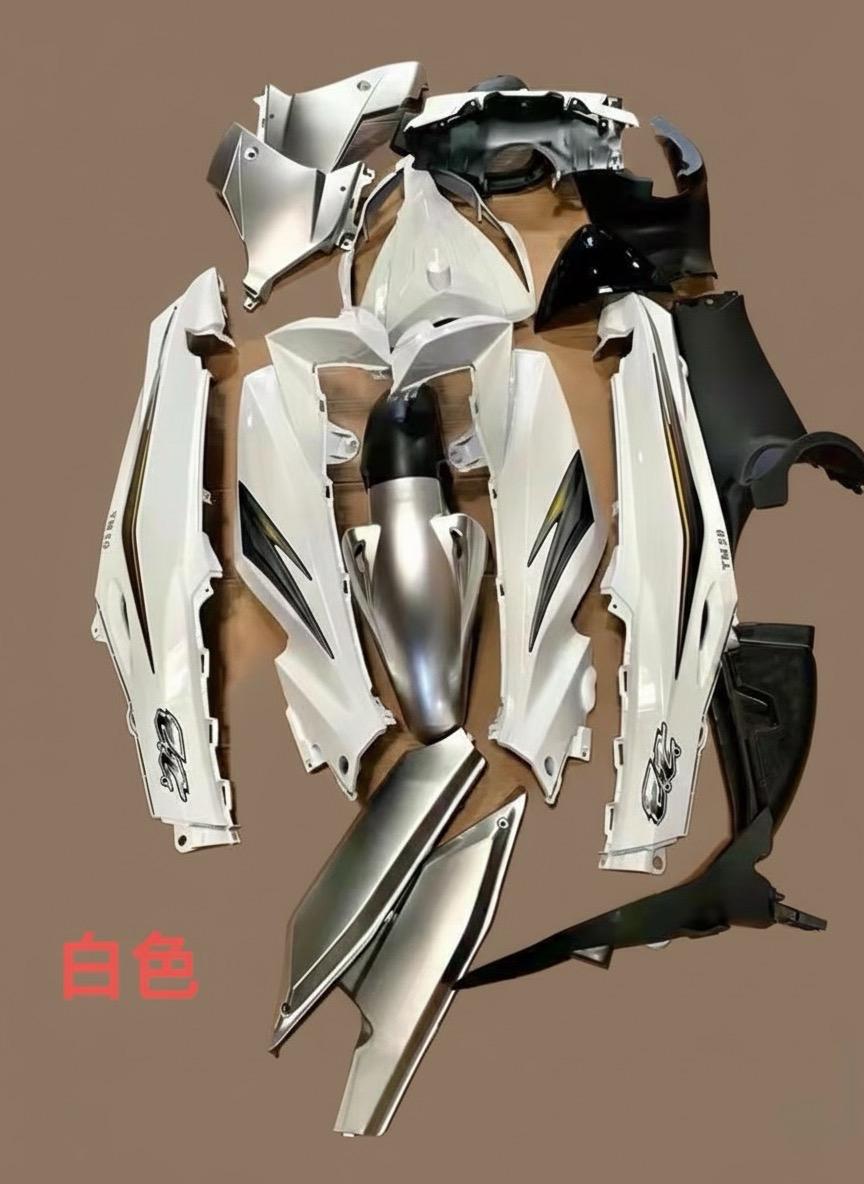 Kit de carénage moto blanc