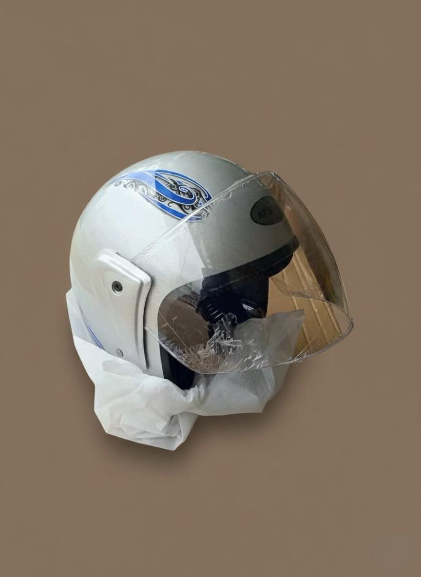 Casque de moto blanc