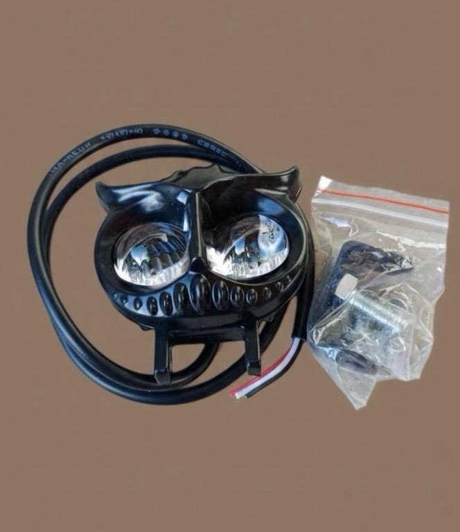 Phare de moto en forme de hibou