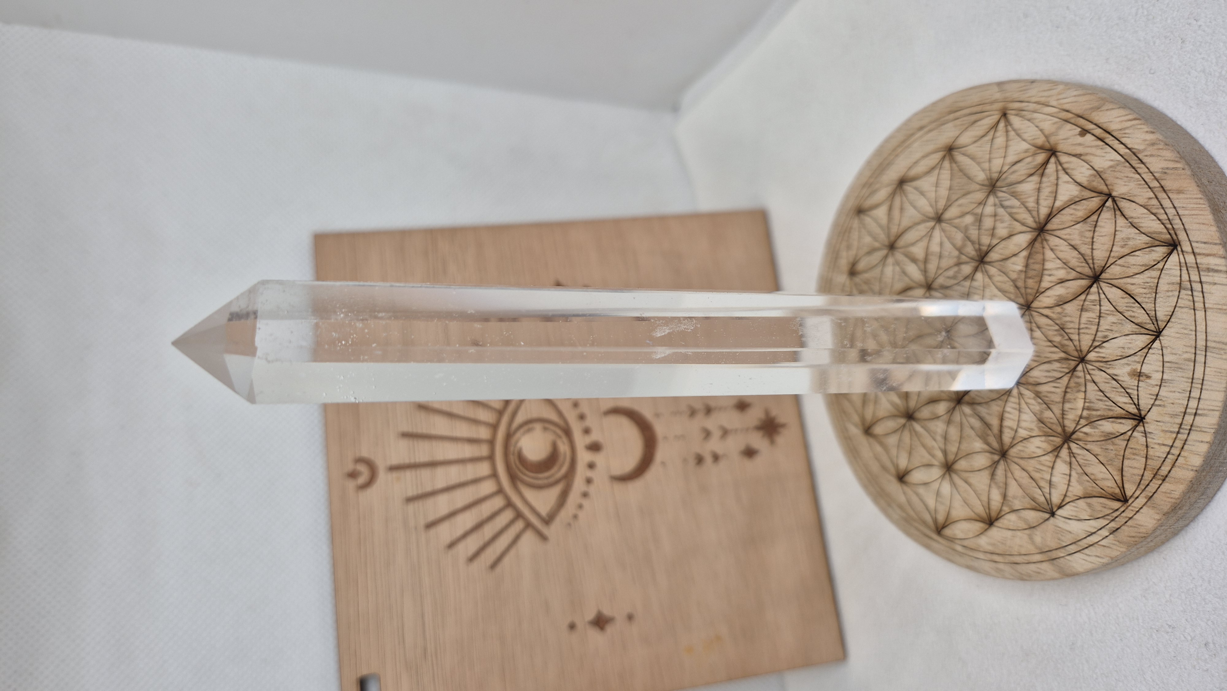 Grande pointe en Cristal de Roche