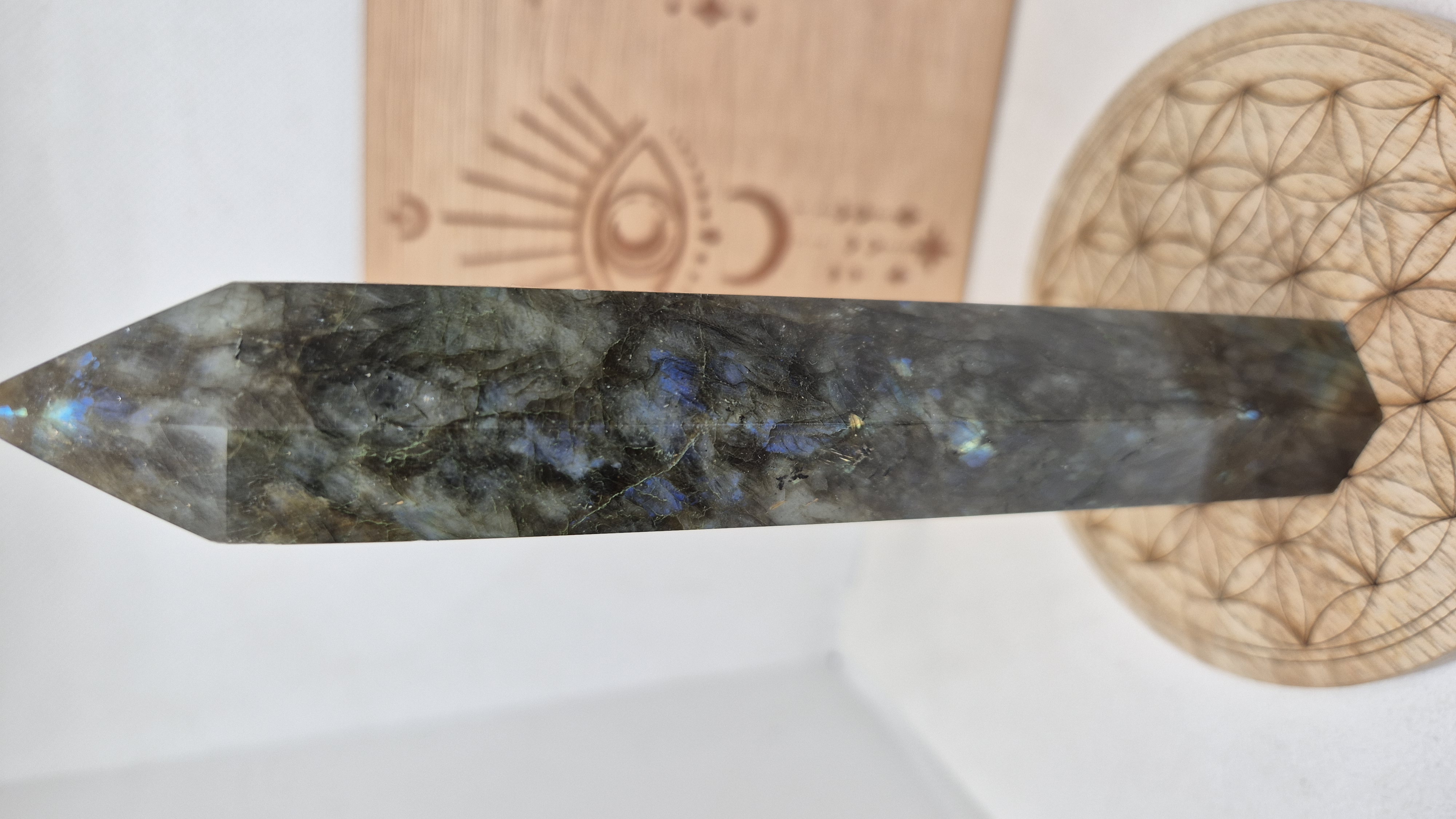 Grande pointe en Labradorite