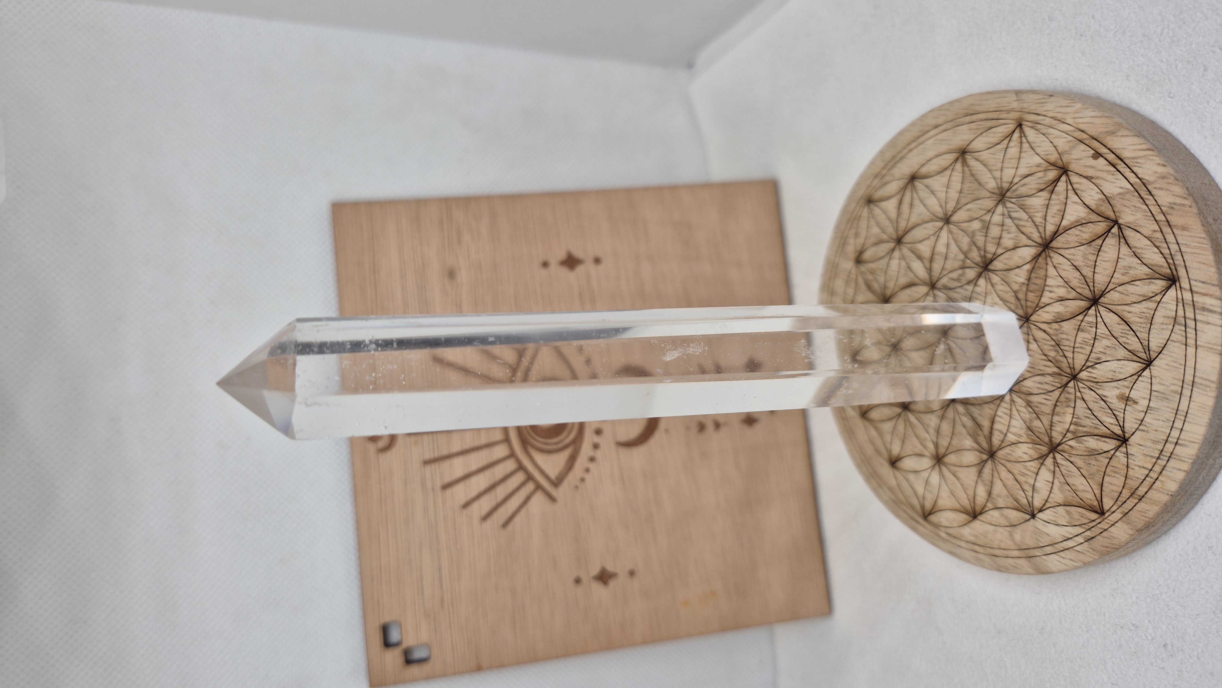 Grande pointe en Cristal de Roche