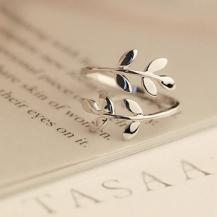 Anillo de plata hoja