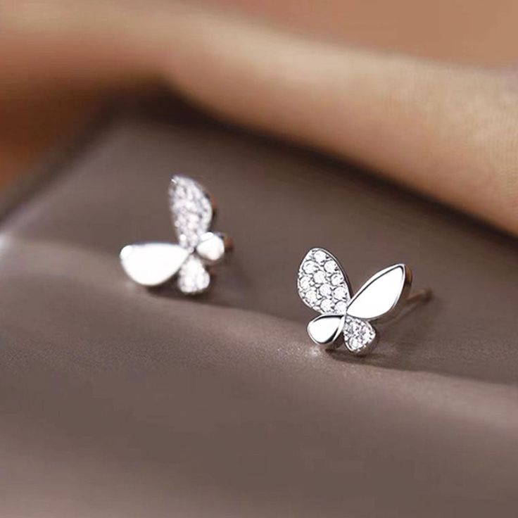 Pendientes de mariposa