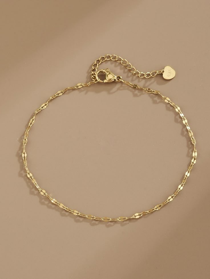 Pulsera elegante de oro