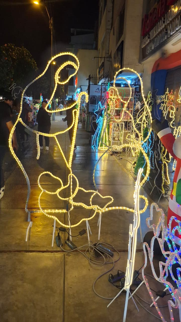 Misterio de la Navidad - Nacimiento navideño luminoso