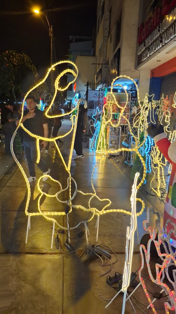 Misterio de la Navidad - Nacimiento navideño luminoso