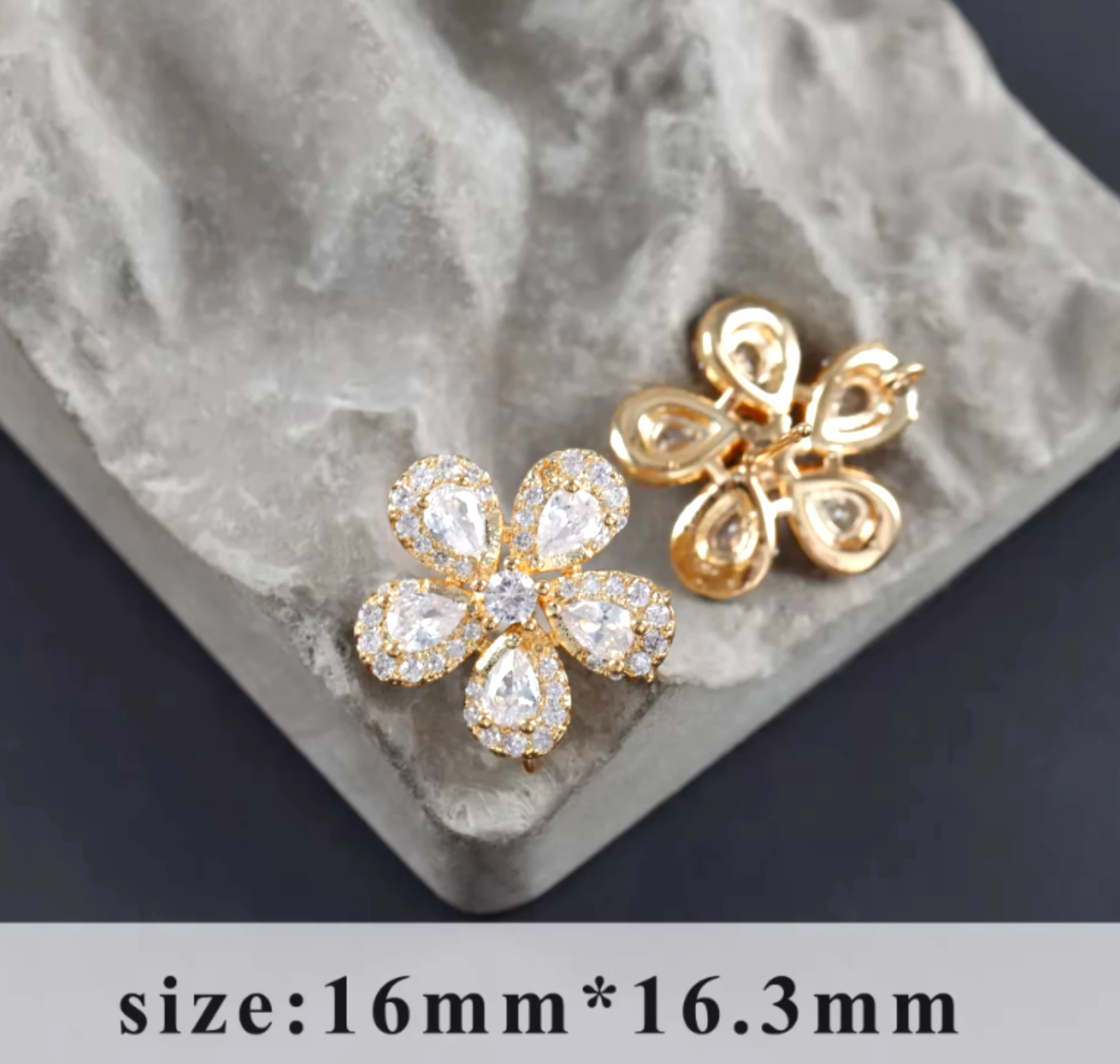 Zircon Flower Stud ( 2pc )18k Gold Plated - R1016