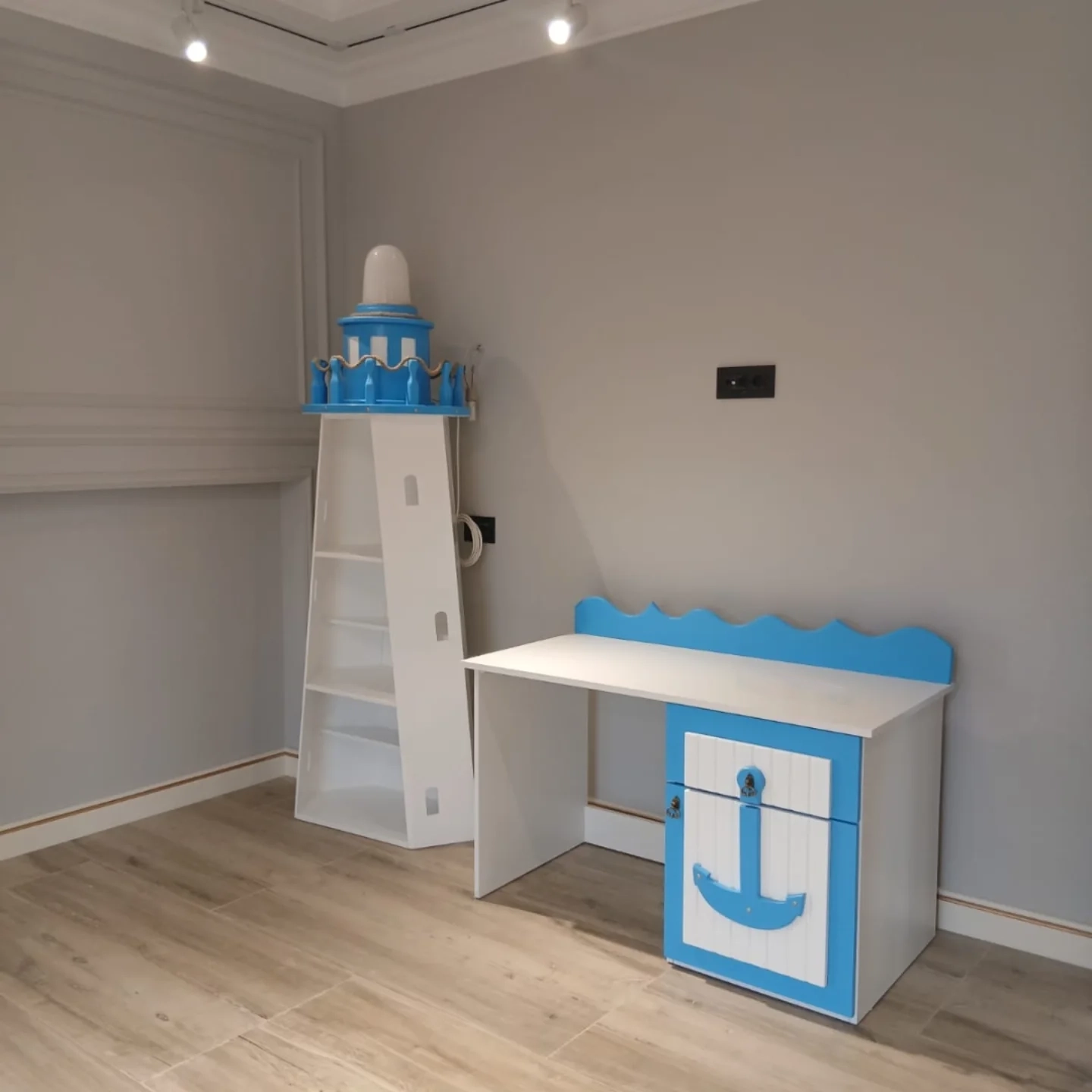 Uşaq yataq otağı üçün dolab dəsti