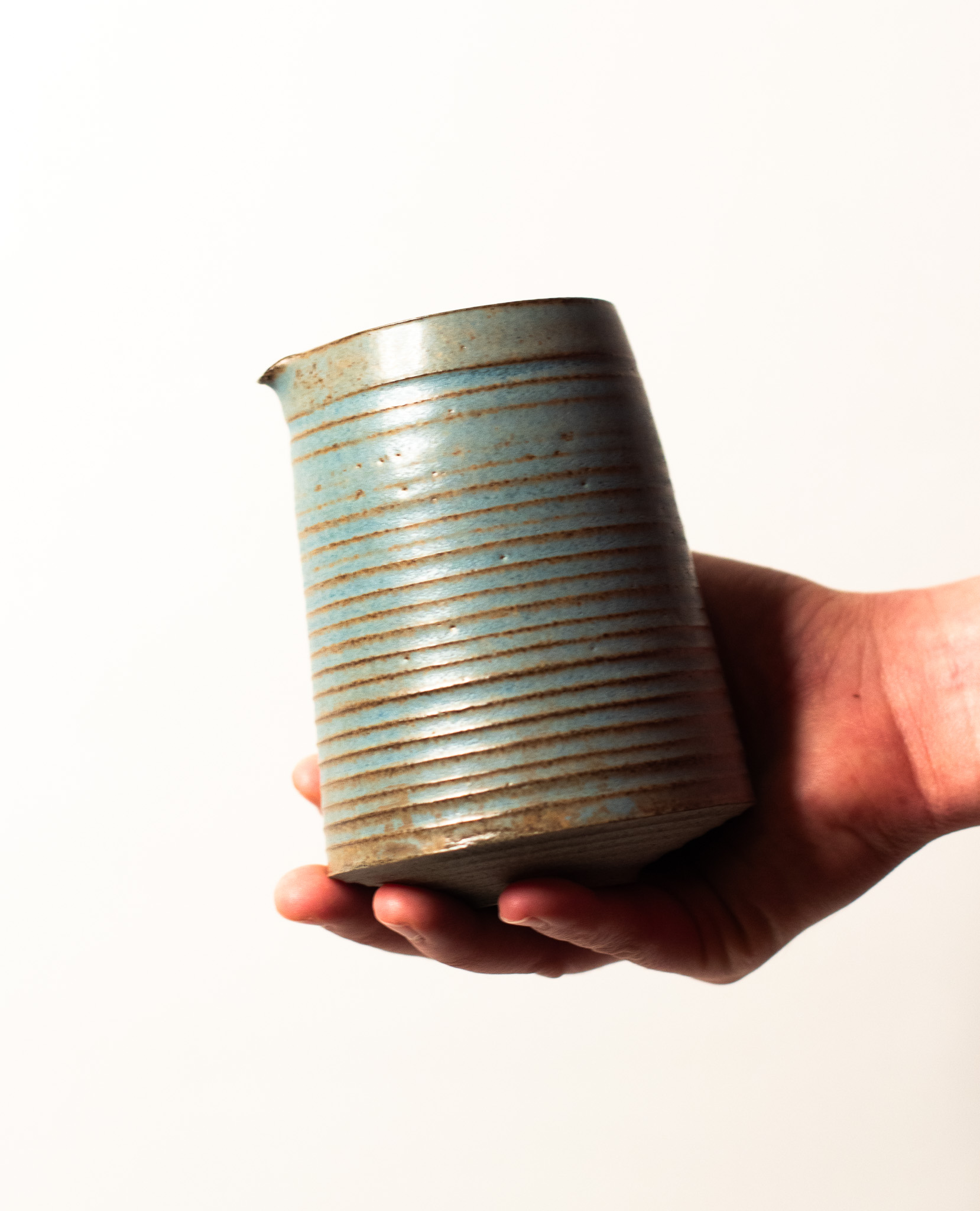 Krug Mittel | Der Schwebende