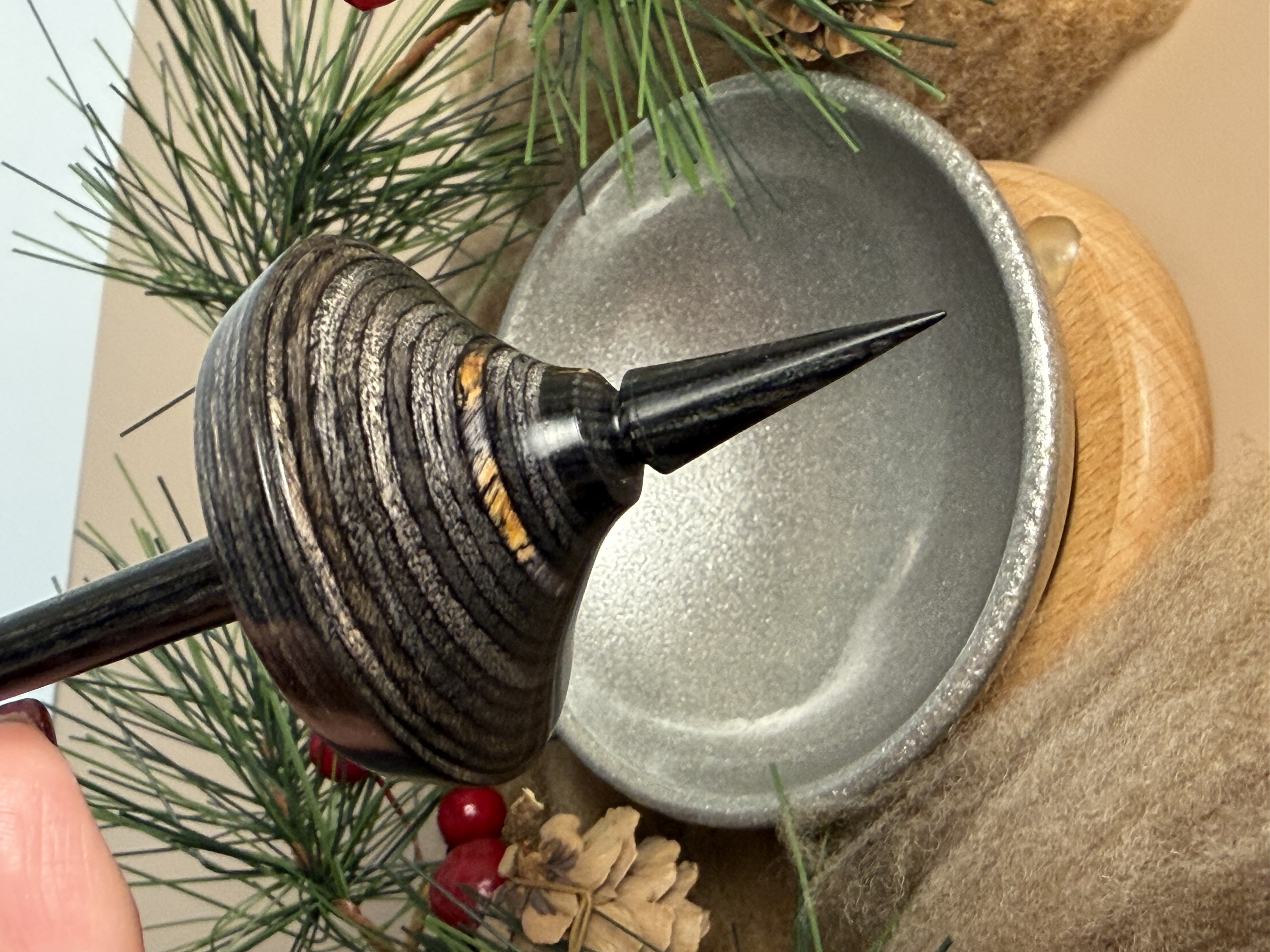 Support Spindle - "Stiletto" - Charcoal