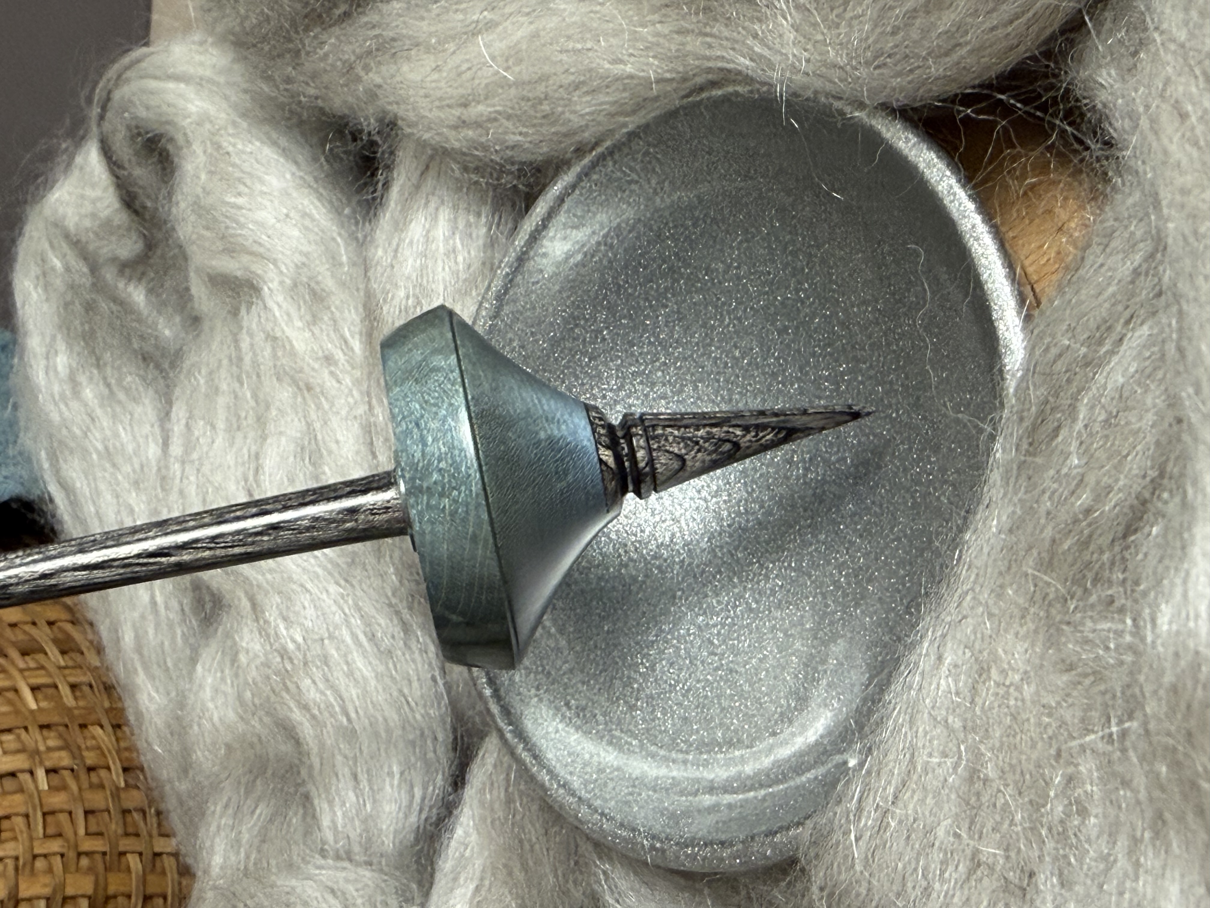 Support Spindle - "Stiletto" - Blue Maple