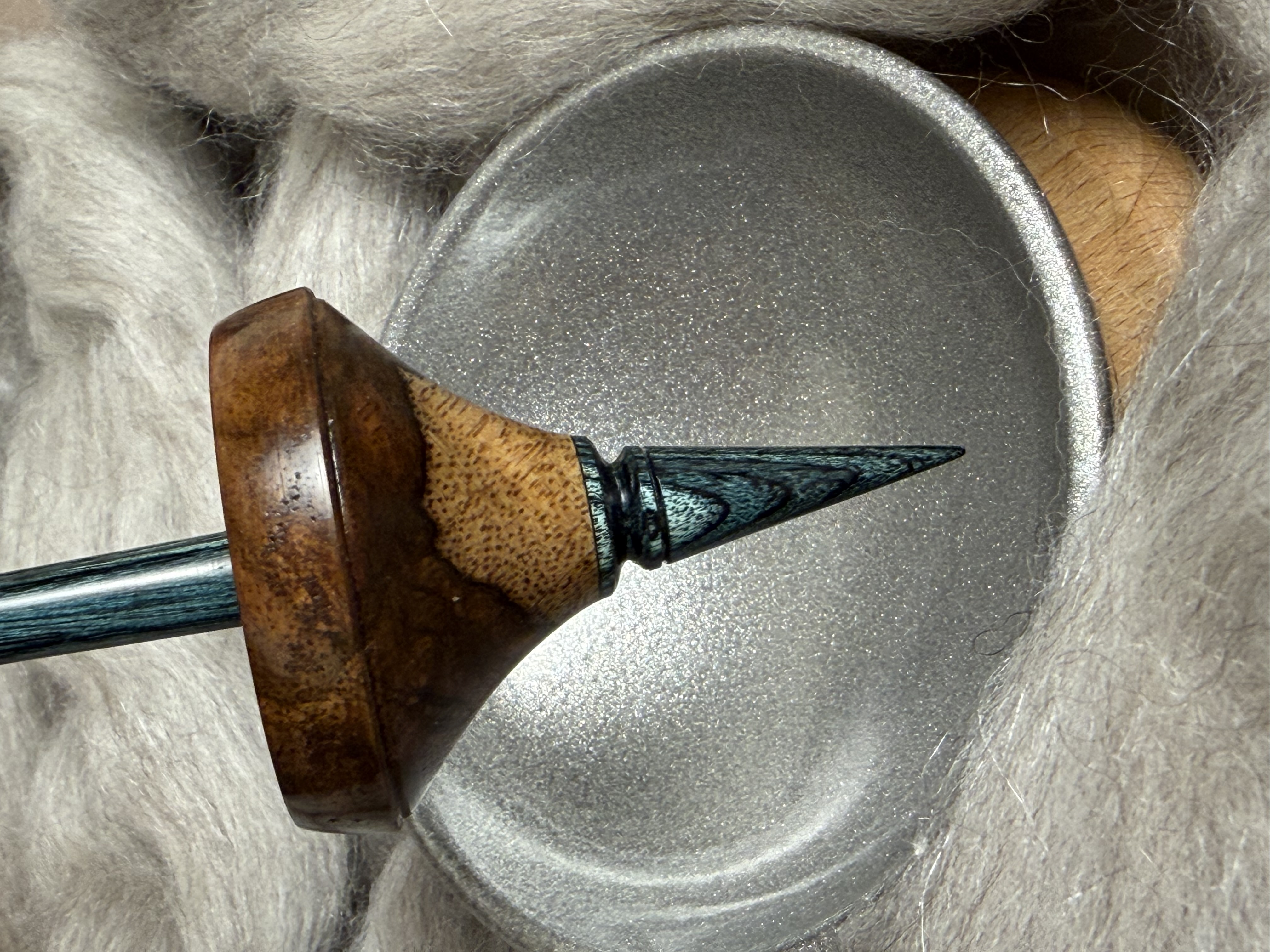 Support Spindle - "Stiletto" - Curly Black Mango