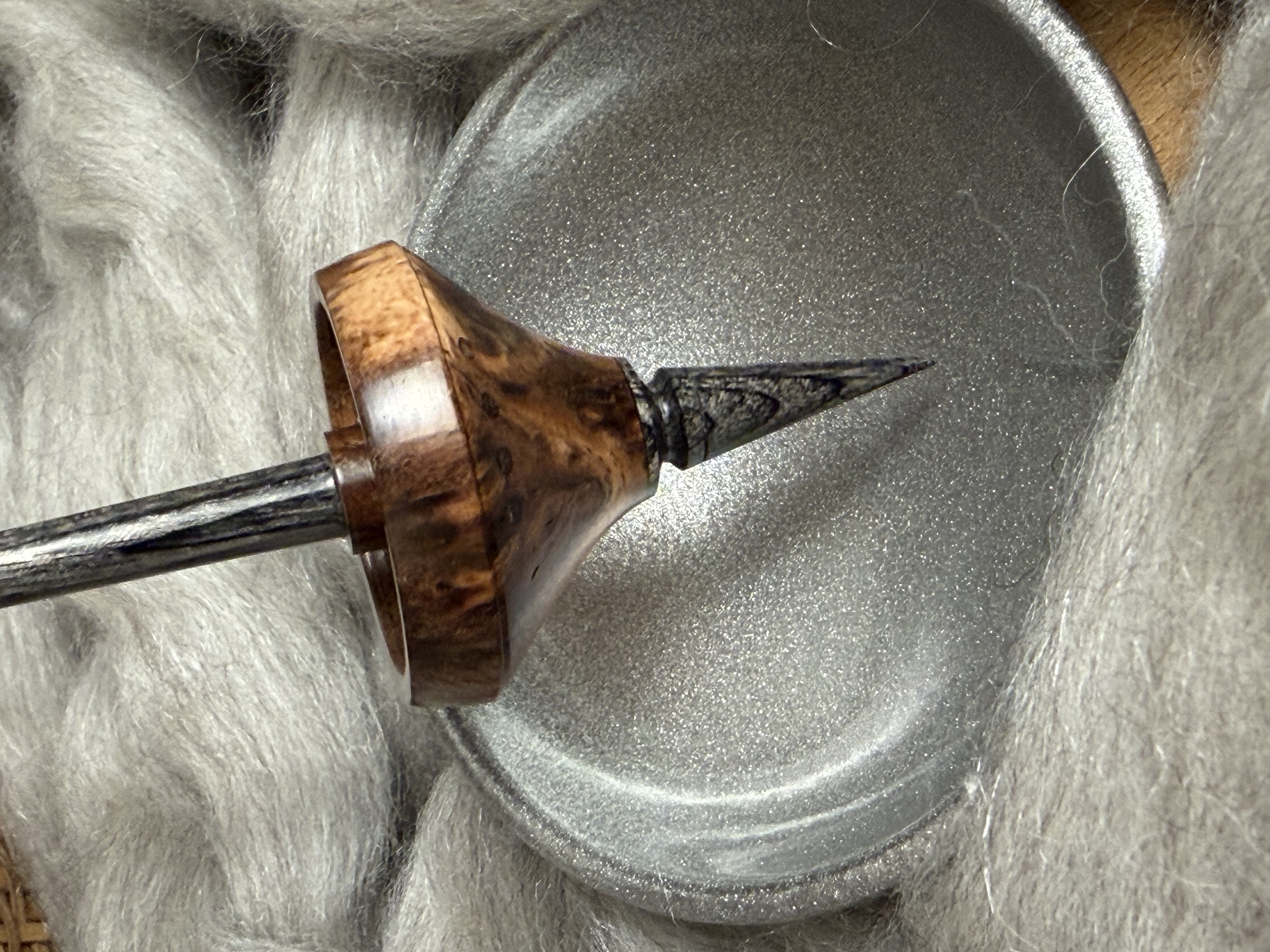 Support Spindle - "Stiletto" - Weru Burl