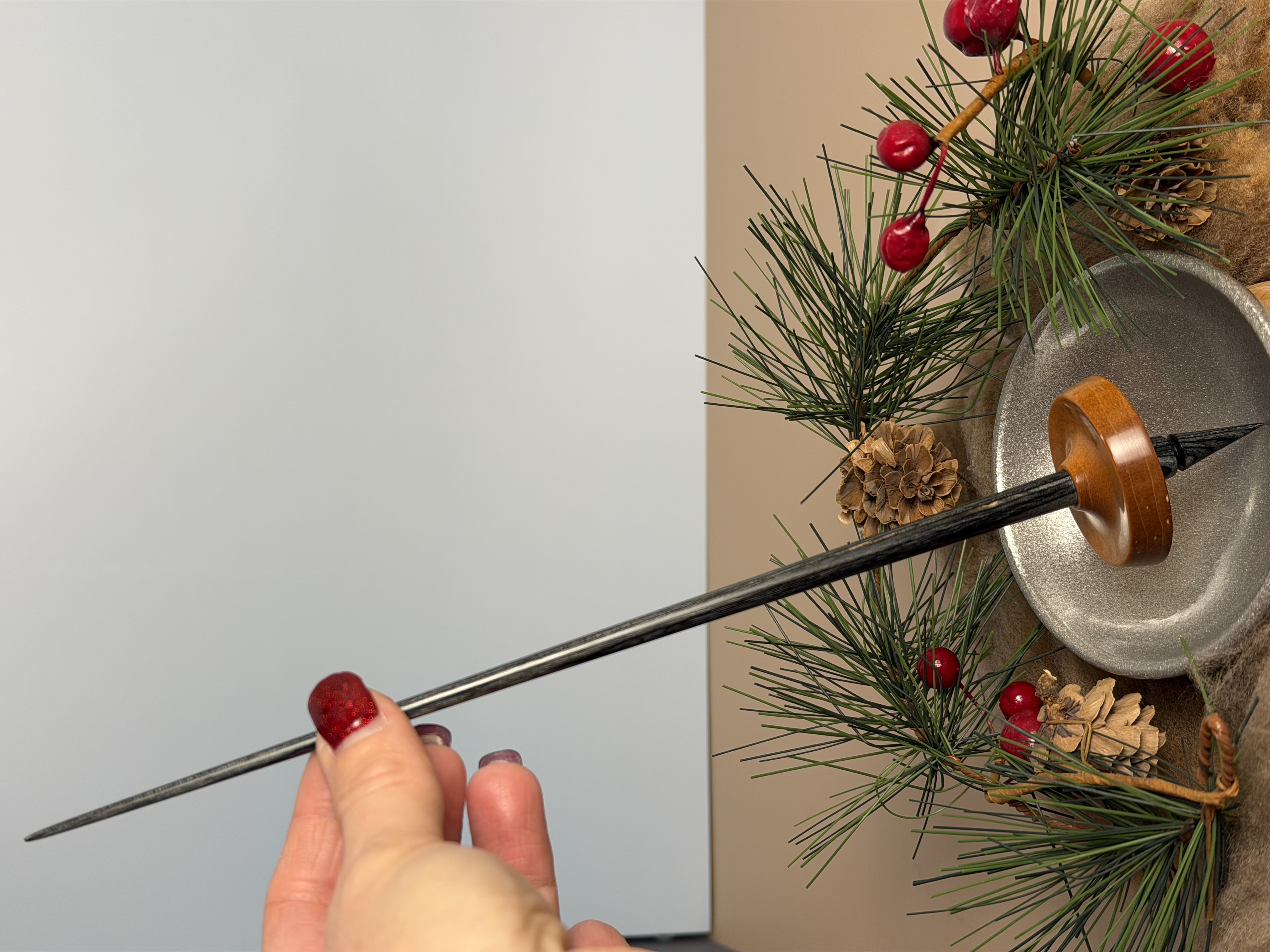 Support Spindle - "Jackie" - Natural