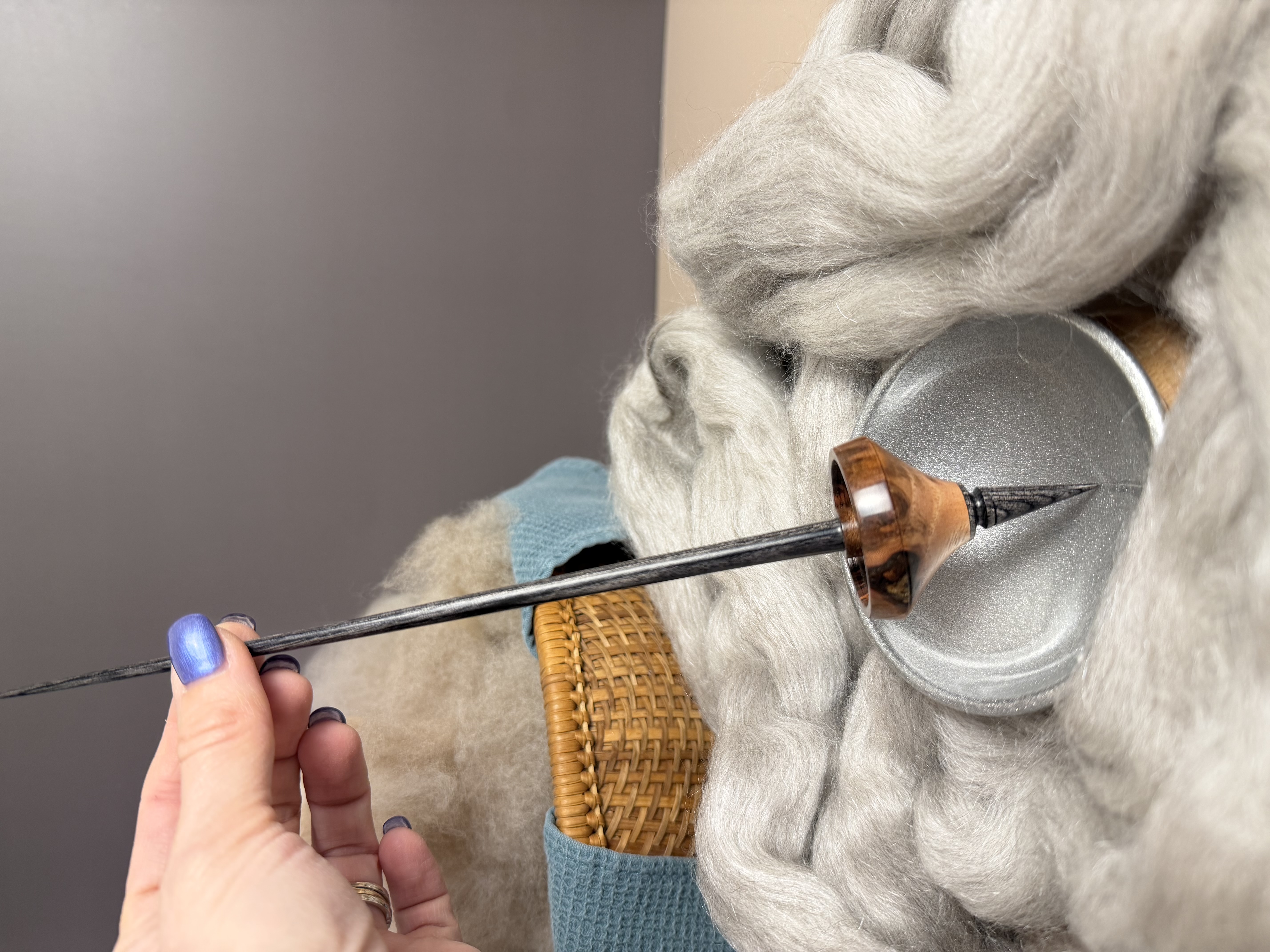 Support Spindle - "Stiletto" - Weru Burl