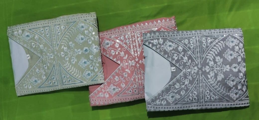 लड़कियों का सूट सेट