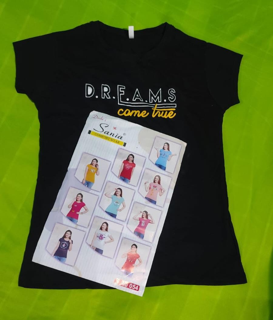 गर्ल्स ड्रीम्स कम ट्रू टी-शर्ट 