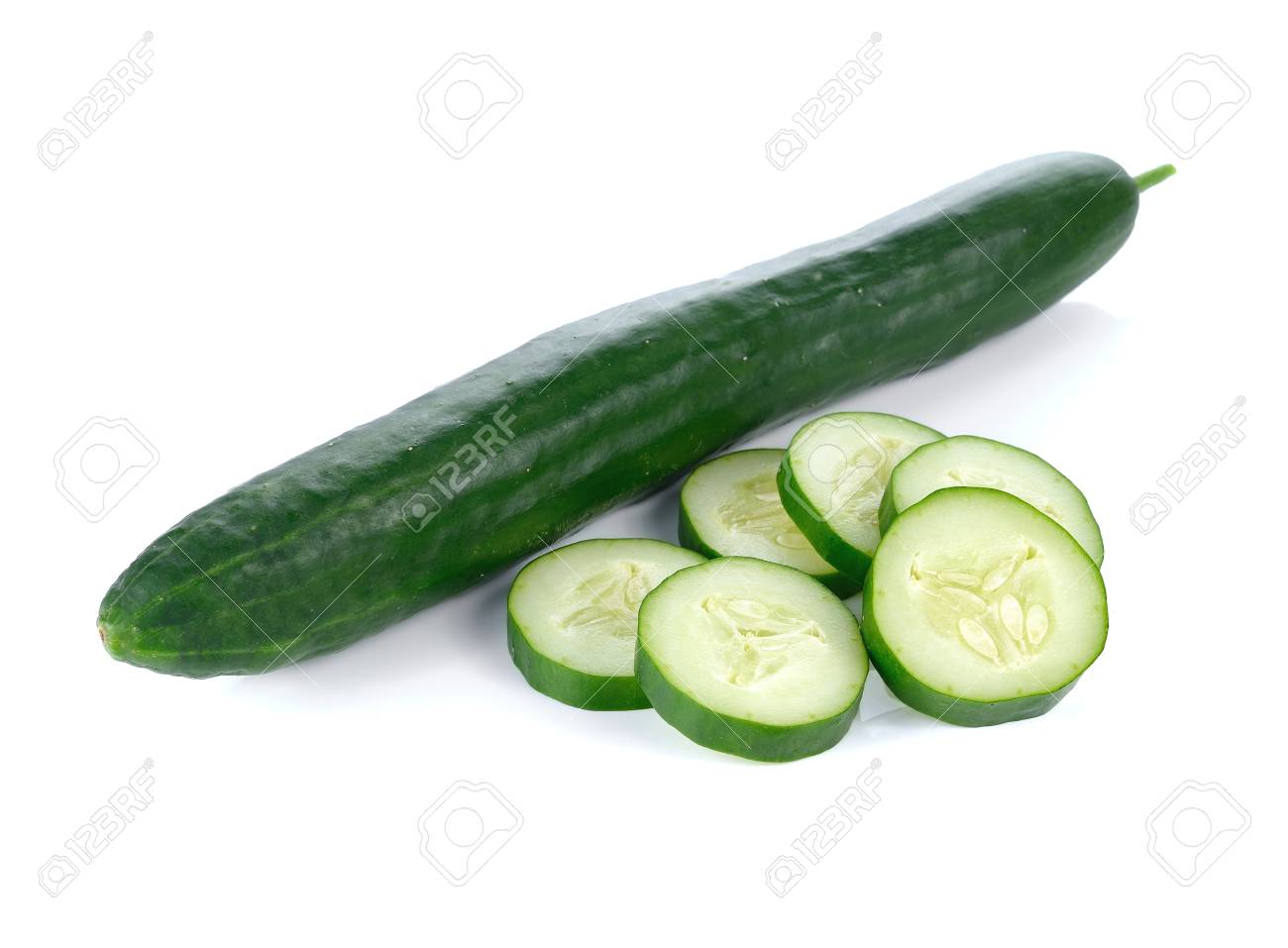 PEPINILLO JAPONES bandeja x und