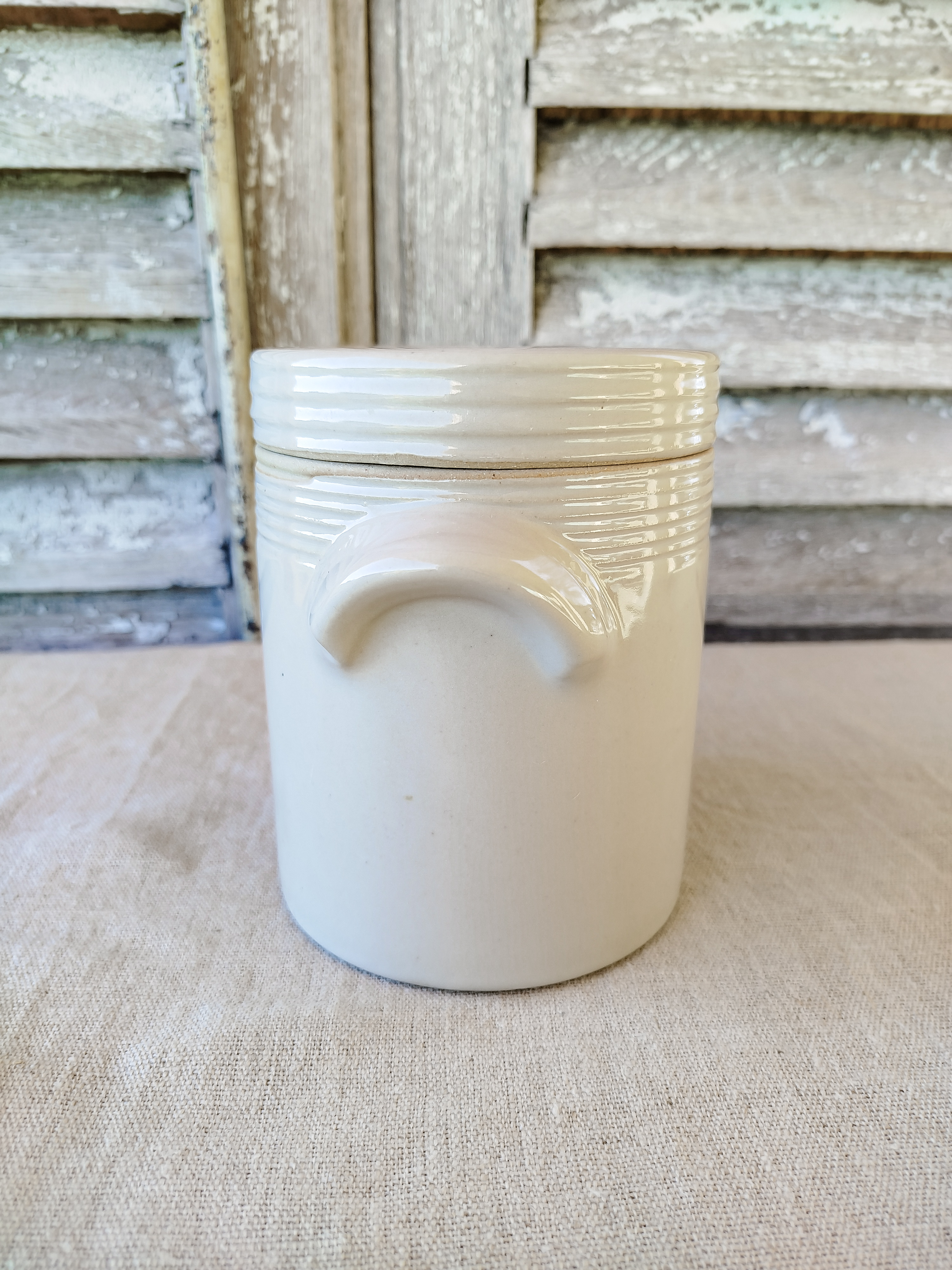 Pot à épices en grès 