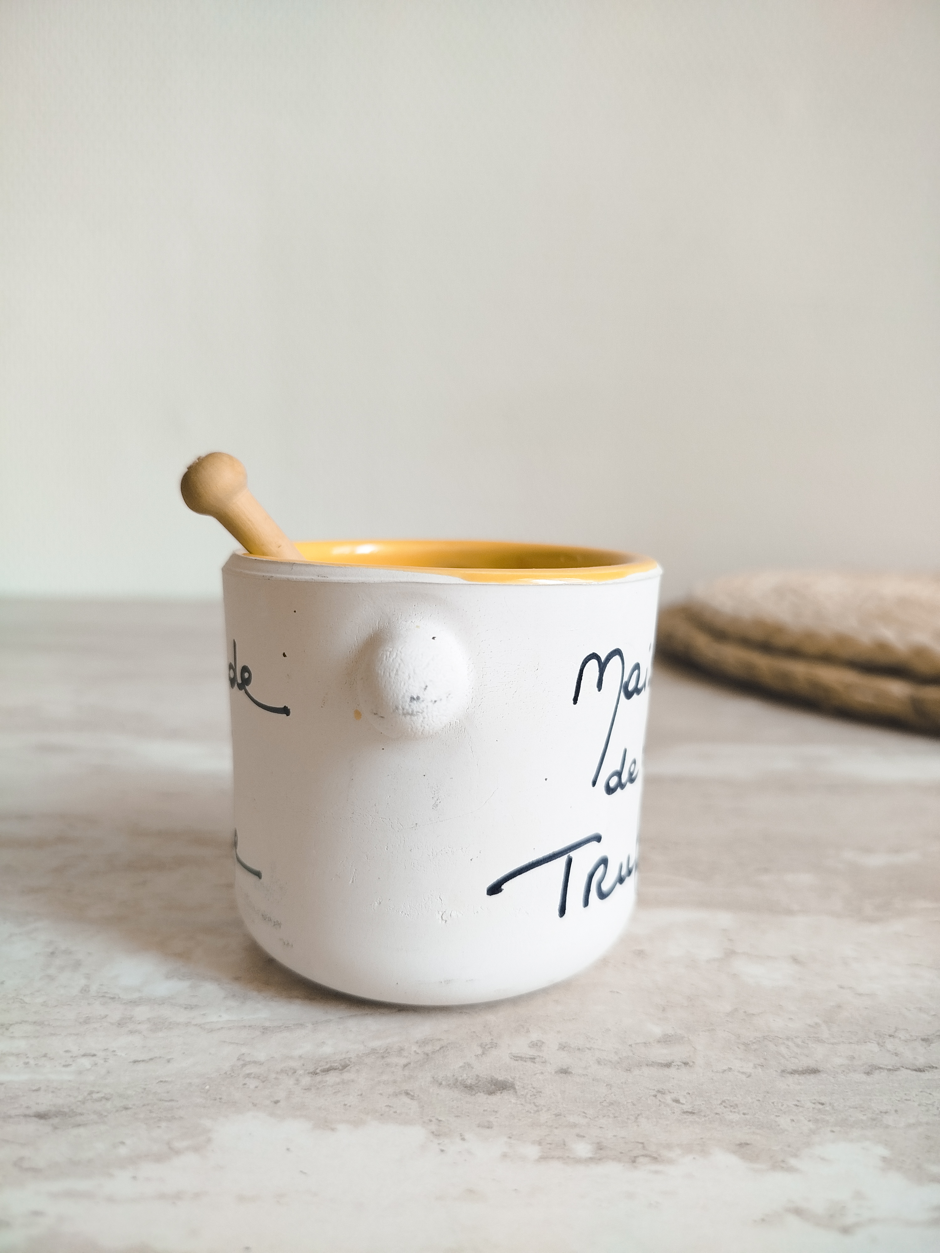 Pot terracotta " Moutarde à la truffe"