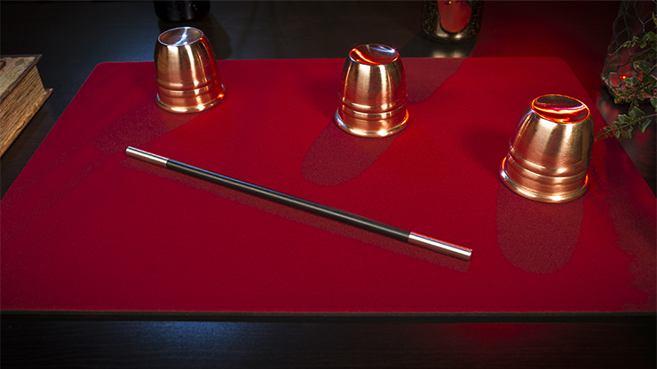 Standard Close-Up Pad 16X23 (Red) by Murphy's Magic Supplies